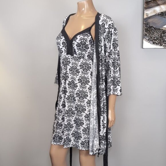 💠Laura Ashley Sleepwear Set Womens Size Large Black White Damask Robe Dress PJs - Picture 13 of 14